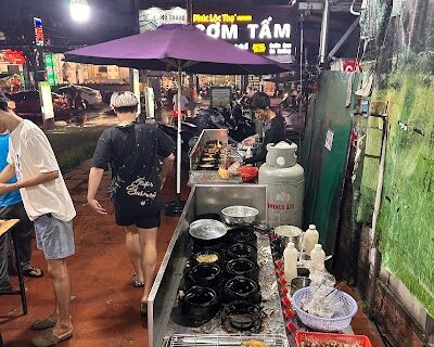 banh-xeo-binh-dinh-nau-oi-4 Bánh Xèo Bình Định Nẫu Ơi