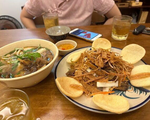 Bếp Chay & Cafe NHÀ MẤY DÌ