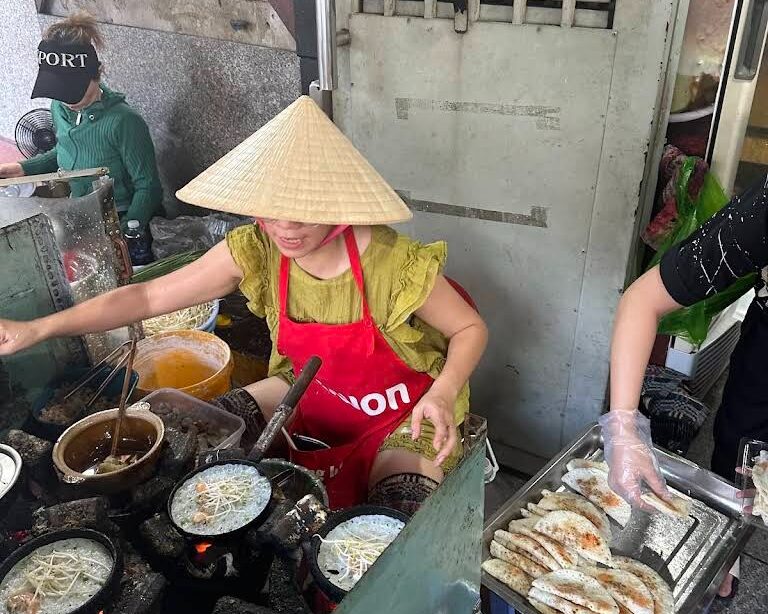 Bánh Xèo Hoài Nhơn Cô Bốn