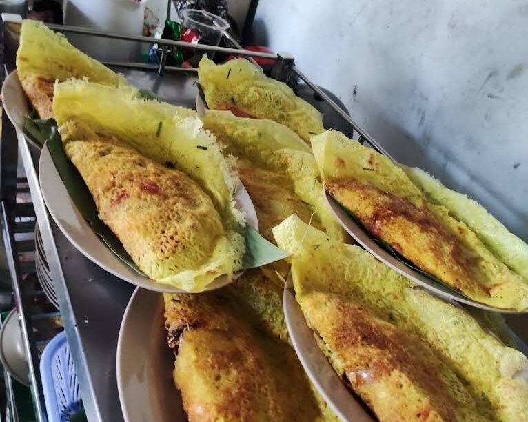 Bánh xèo rau rừng A Đạt