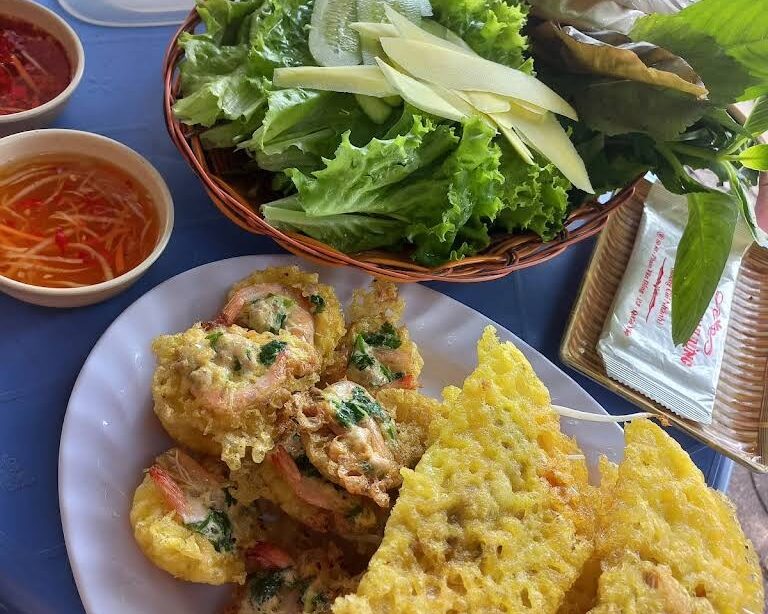 Bánh xèo rau rừng A Định