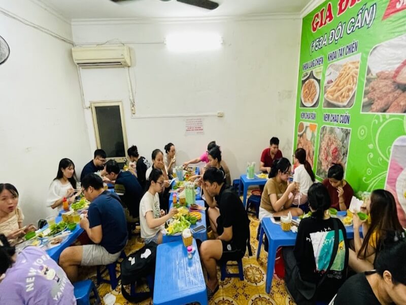 Gia Đình Quán Ngon - Bánh Xèo Nem Lụi