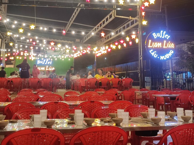 Buffet Lụm Lúa