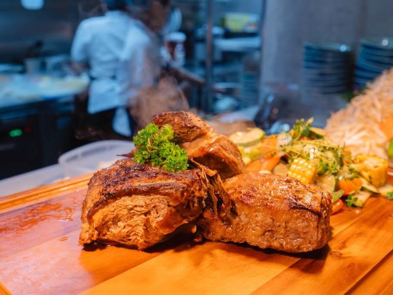 Hoàng Yến Buffet Premier