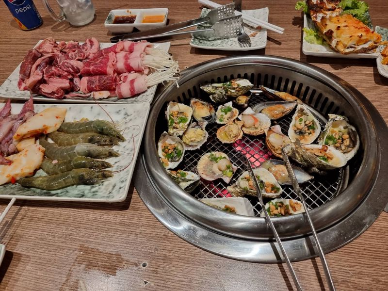 Hana Phạm Viết Chánh