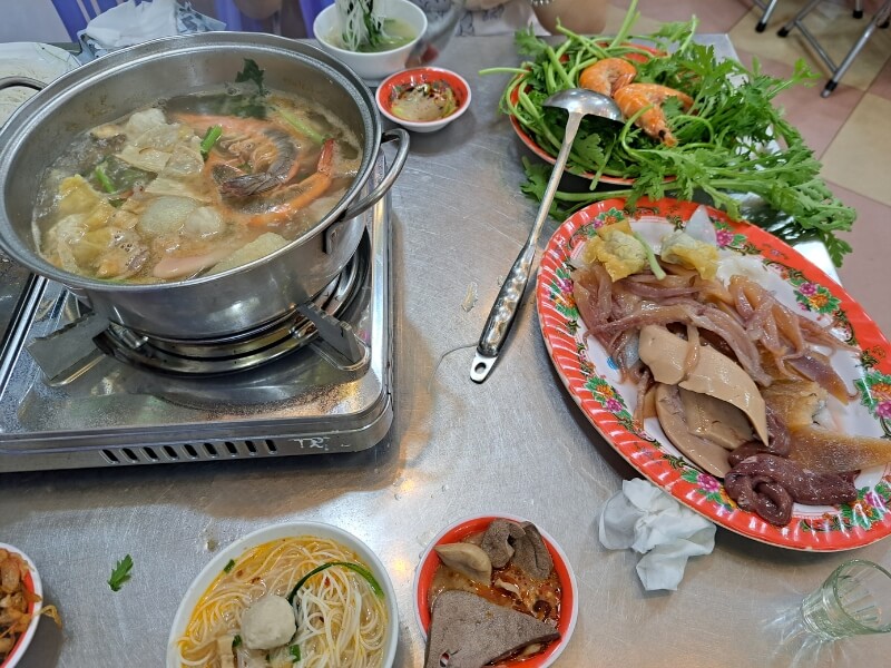 Quán Lẩu Đông Xuyên