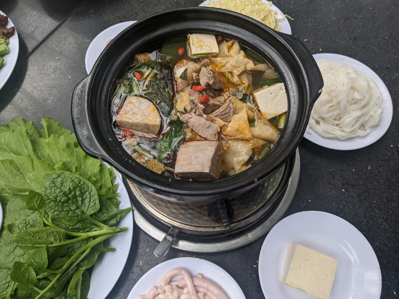 Quán Lẩu Dê Núi Ngự 2