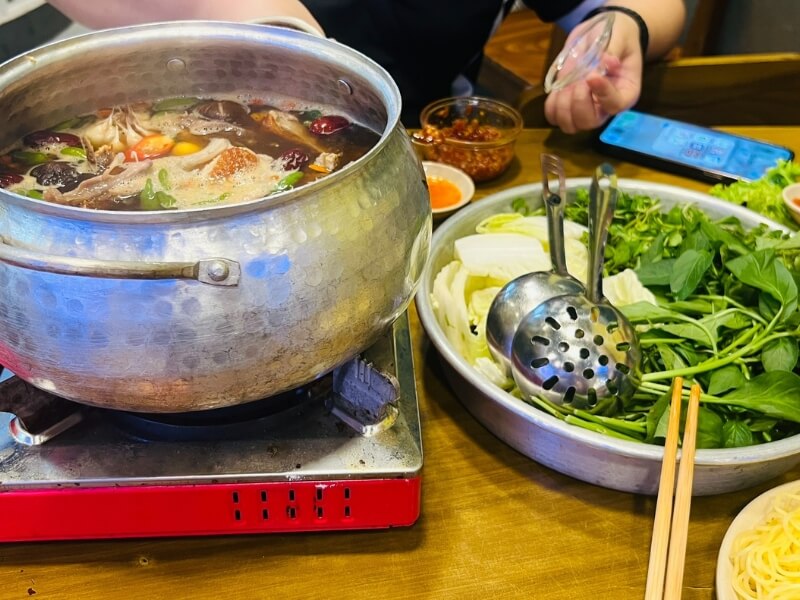 Lẩu Gà Ớt Hiểm Đệ Nhất