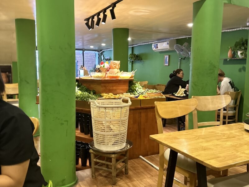 Lạc buffet lẩu rau nấm