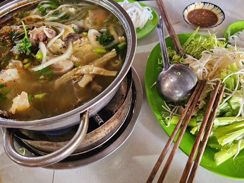 Lẩu Bò Giáo Toàn