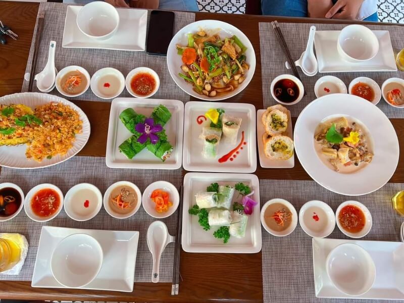 Nhà Hàng Chay Sân Mây