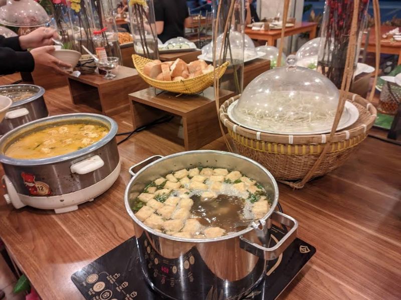 Buffet Chay Tàu Hủ Phố