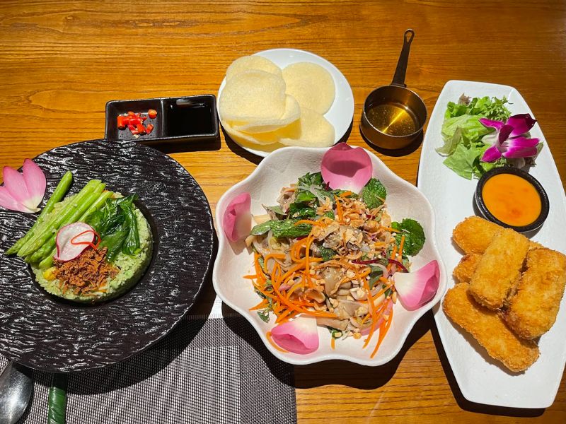 Nhà hàng chay Tuệ Nguyên