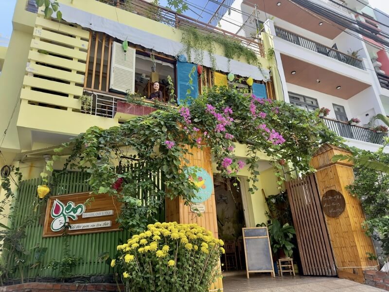 Yên Nhà Hàng Chay & Yoga Nha Trang