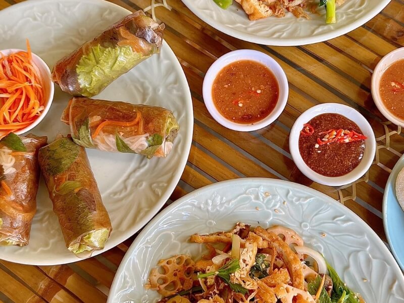 Yên Nhà Hàng Chay & Yoga Nha Trang