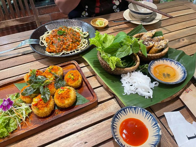 Nhà hàng chay Phương Mai