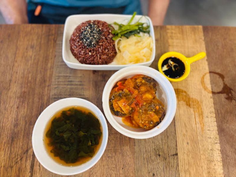 Măng's Mania Vegetarian Restaurant