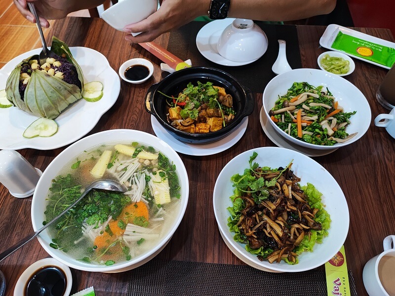 Nhà hàng chay Vajra