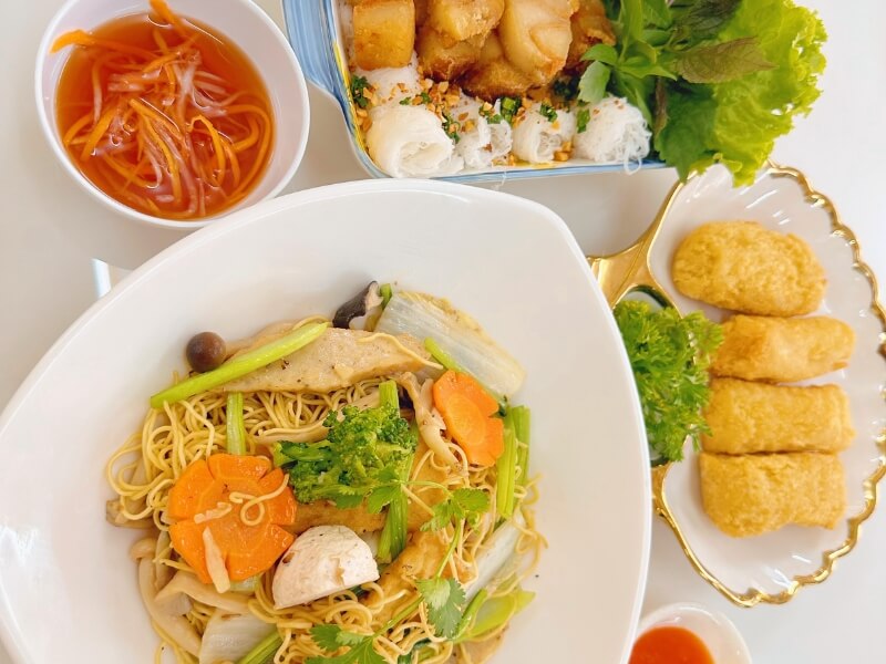 Ẩm thực chay Thiện Quang