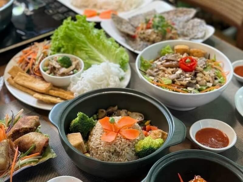 Nhà hàng Chay Xanh