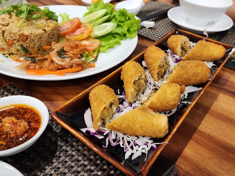 Nhà hàng chay Nhất Tâm