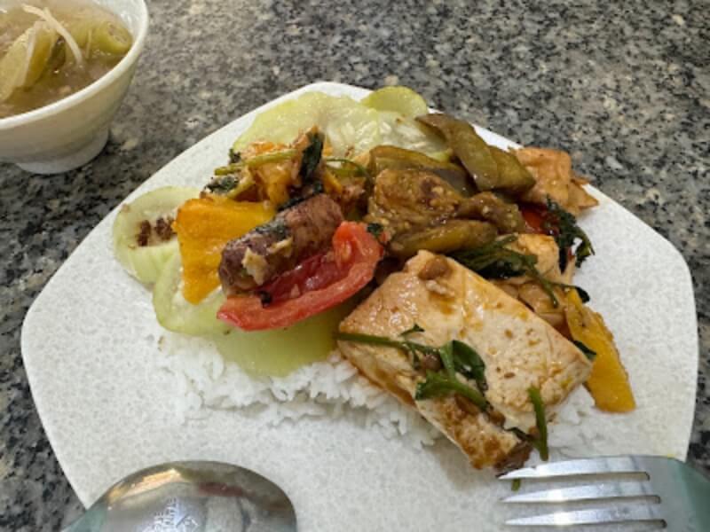 Quán chay Sen Vàng