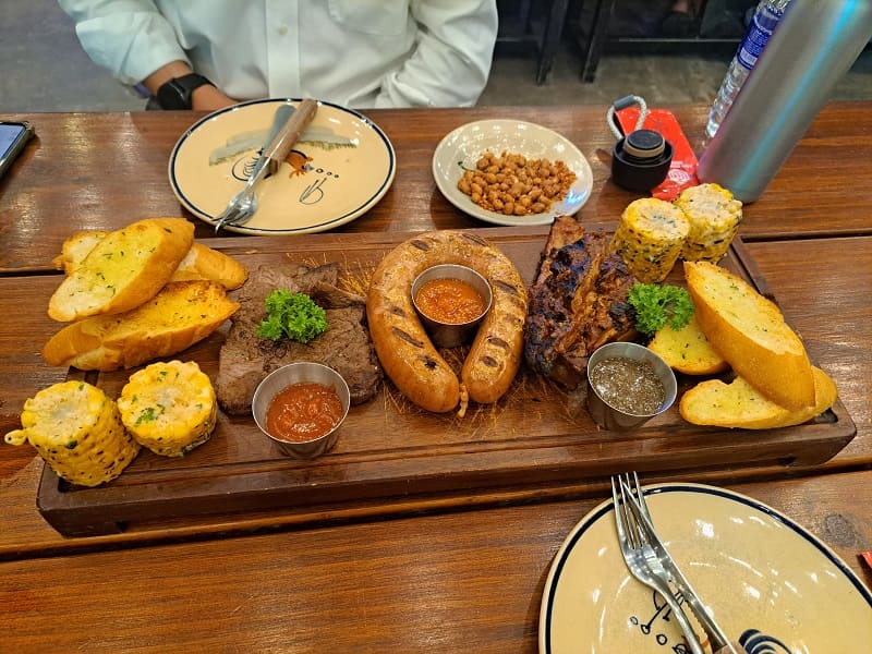 Lão Trư BBQ & Beer