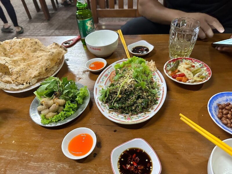 Bia Sệt Những Người Bạn