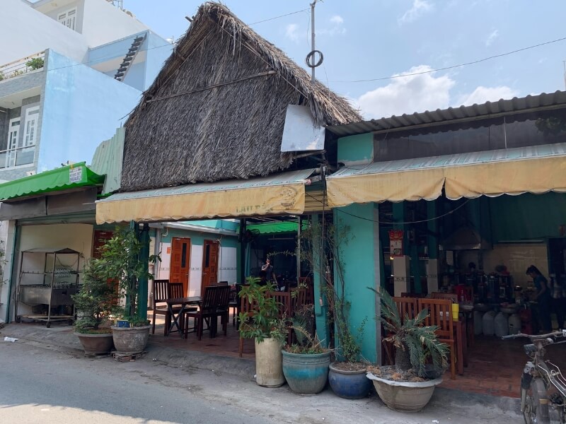 Quán nhậu Nhà Lá