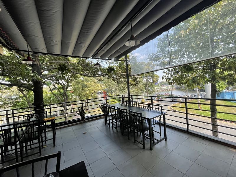 Dê cua 245 Chi Nhánh Hoàng Sa