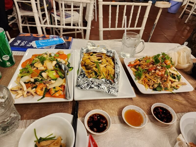 Nhà Hàng Hương Biển