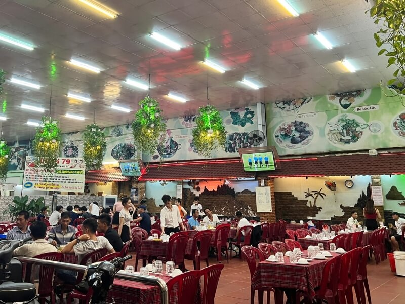 Quán ăn gia đình 79