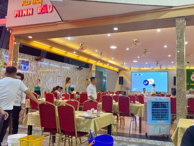 Nhà hàng Minh Râu