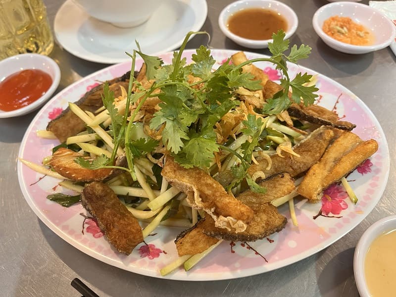 Nhà hàng Mưa Rừng