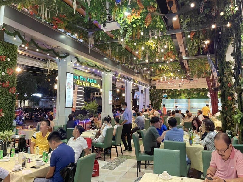 Nhà hàng Việt Phố