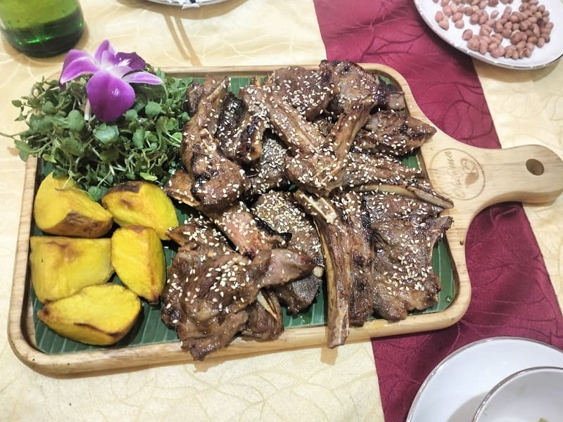 Nhà hàng Việt Phố