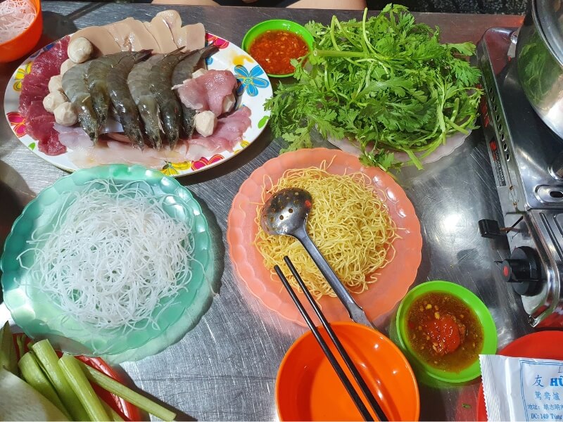 Quán ăn Hữu Nghị