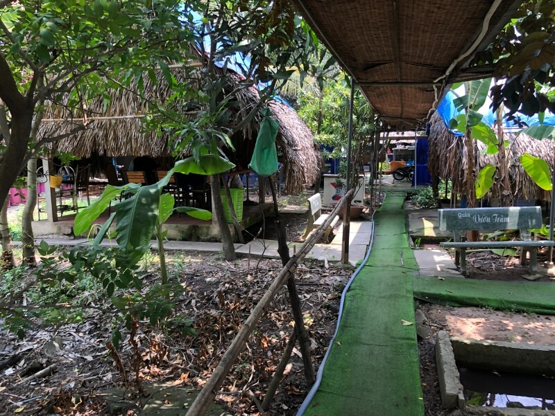 Quán Ăn Vườn Tràm