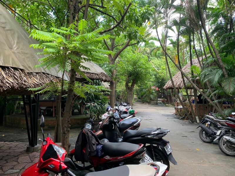 Quán ăn sân vườn Vườn xoài