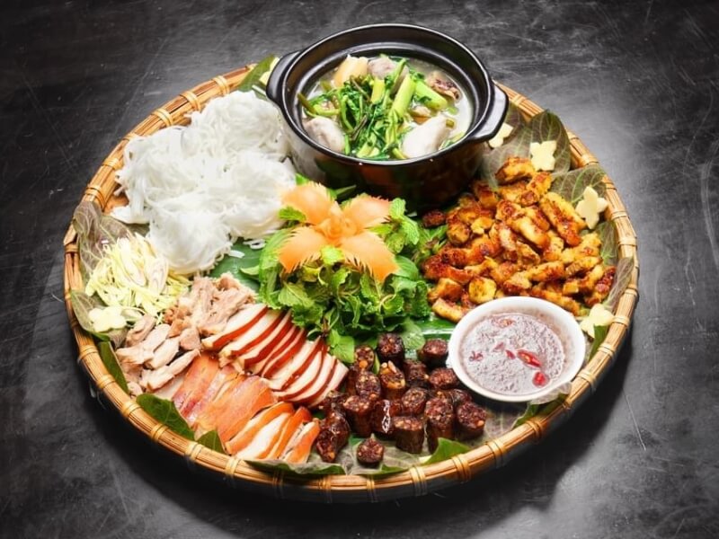 Ẩm thực sân vườn Mái Lá Quận 7