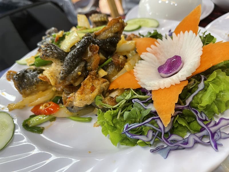 Nhà hàng Quê Tôi