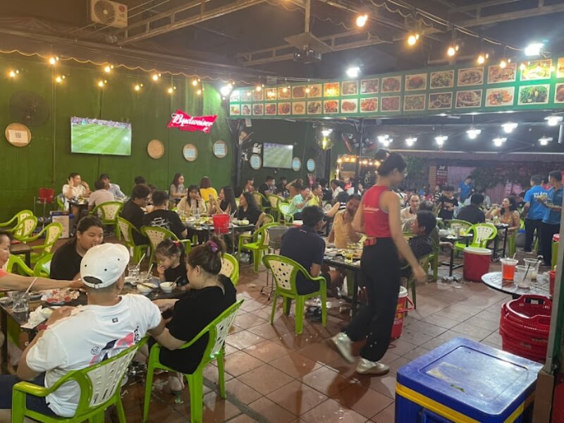 Quán nhậu Tư Ếch