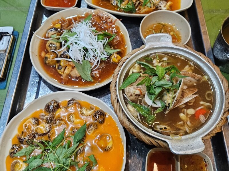 Thúy Hằng Ốc Hải Phòng