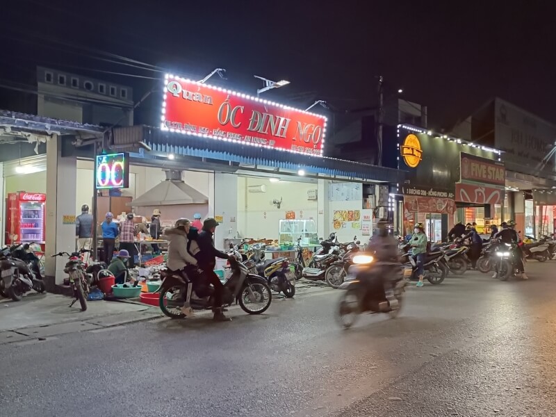 Quán Ốc Đình Ngọ