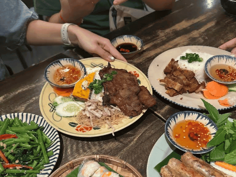 Cơm Tấm Kiều Giang - Trần Quang Khải