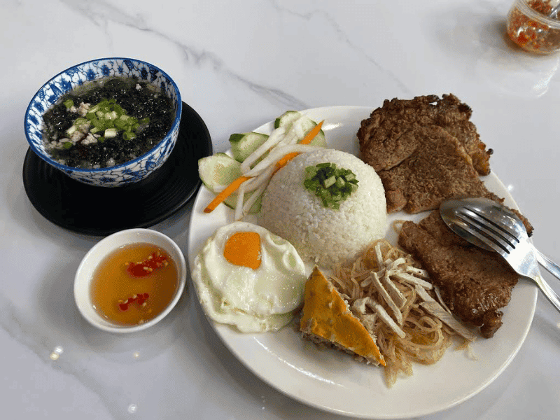 Cơm Tấm Chị Hằng - Đường 51