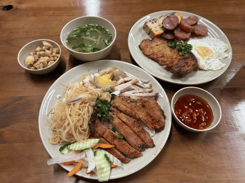 Tiệm Cơm 67 Tấm (CN Trần Não)