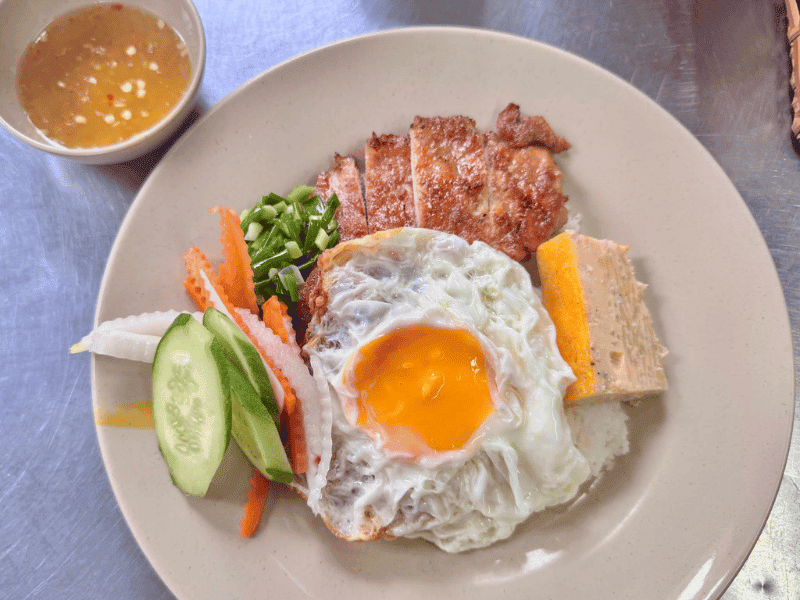 Cơm Tấm Chị Cám (Sà Bì Chưởng)