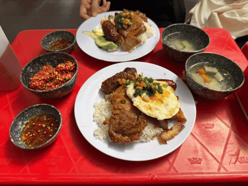 Cơm Tấm 240A Lê Văn Lương